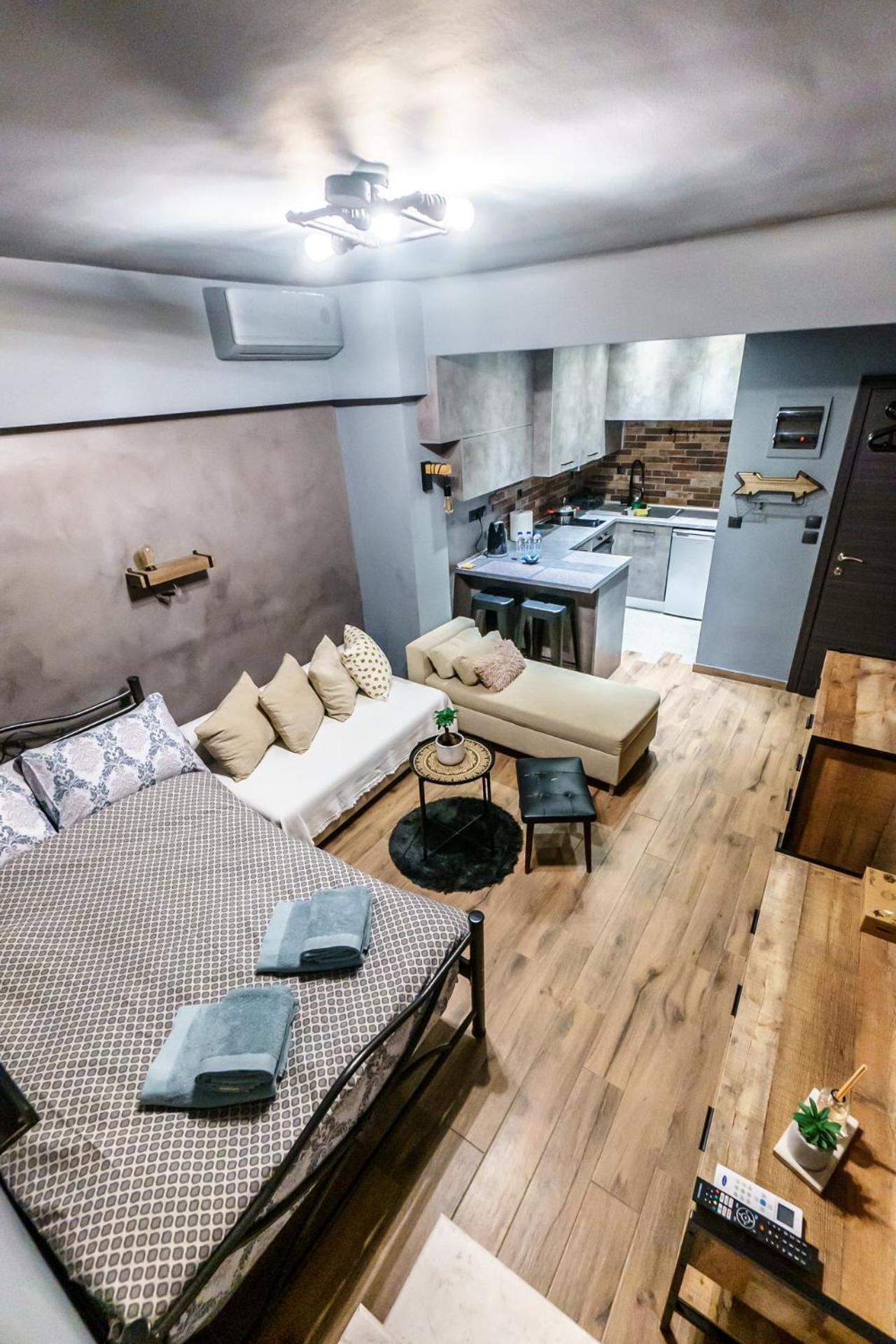 Happiness Studio With Terrace. Салоники Экстерьер фото